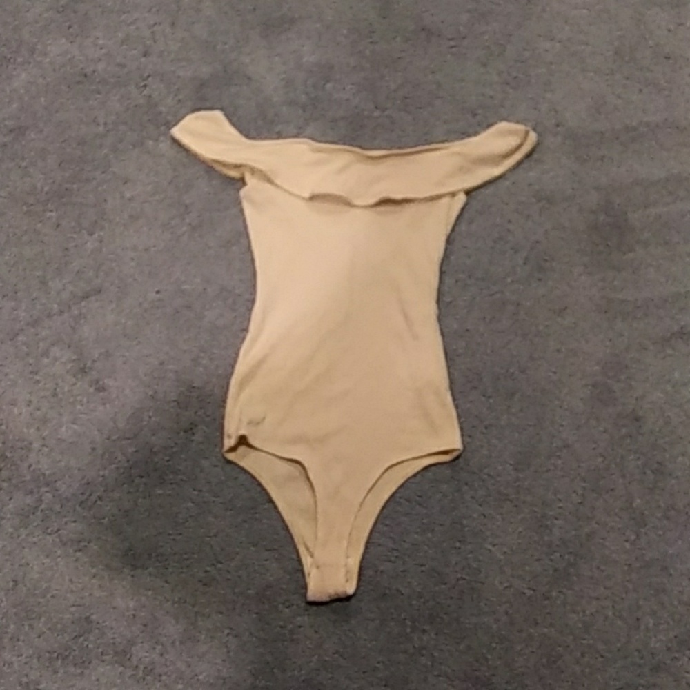 *LAST CALL* Reformation light pink bodysuit